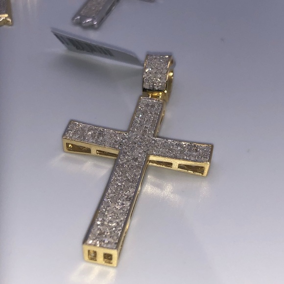 Real diamond Cross pendant Black Friday sale notCZ comes w/Authenticity card 1ct - Picture 5 of 9